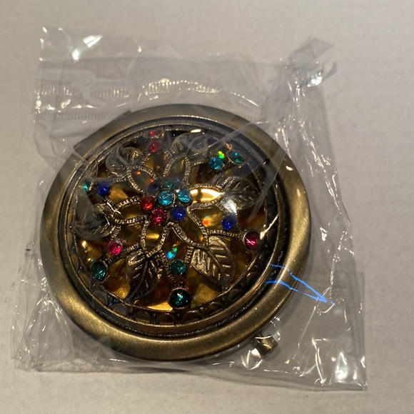 NWOT Brass Double Mirror Compact, Raised Jeweled Design with Flower - Picture 6 of 6